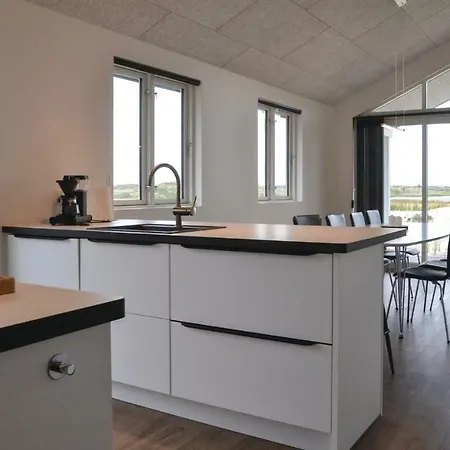 Four-bedroom Holiday In Holiday home *
